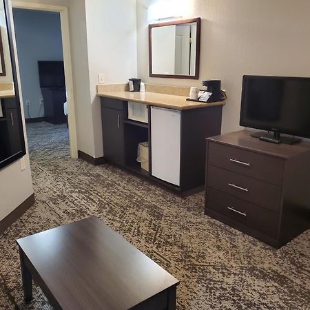Best Western Fort Wayne Inn & Suites North מראה חיצוני תמונה