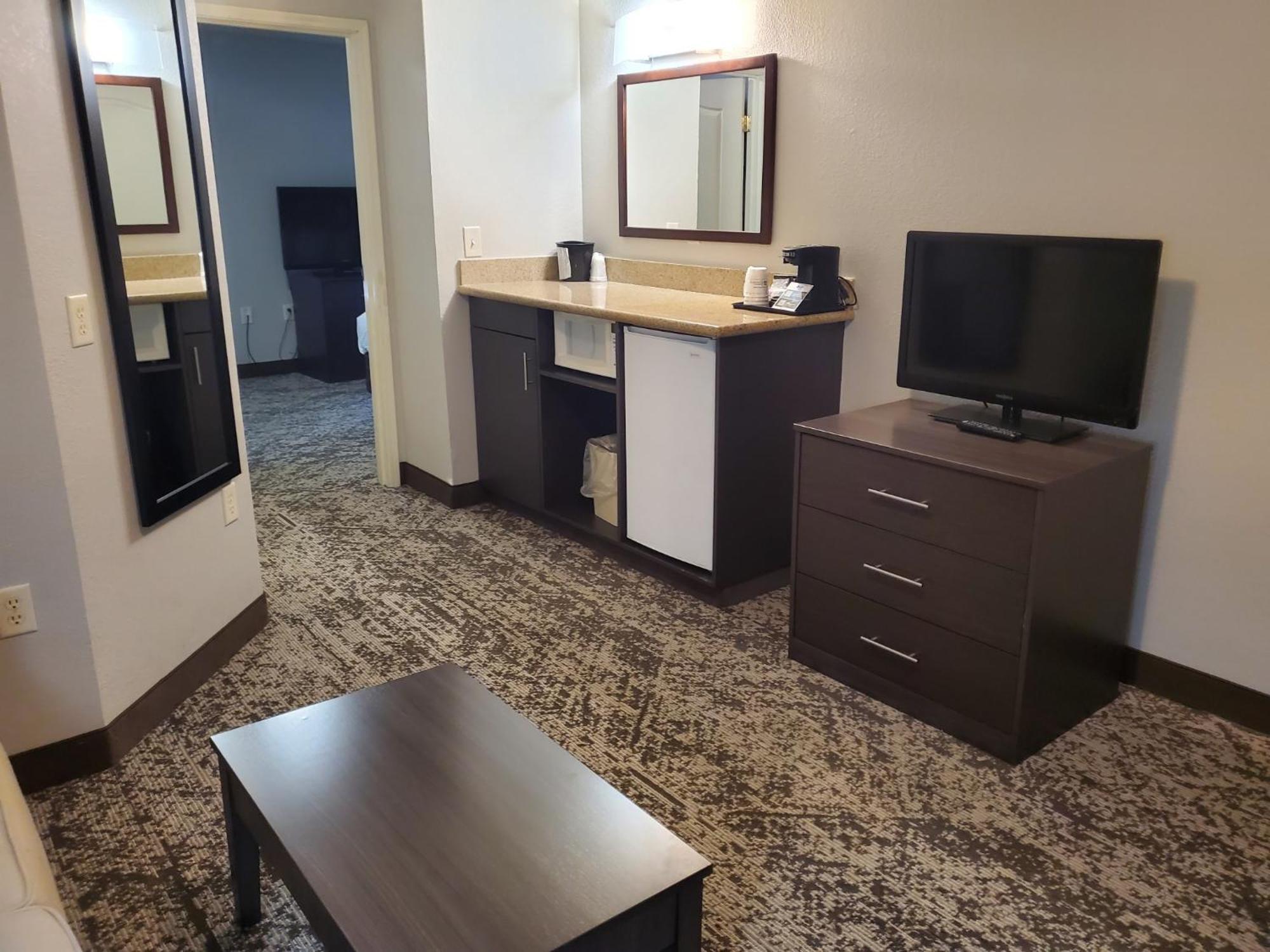 Best Western Fort Wayne Inn & Suites North מראה חיצוני תמונה