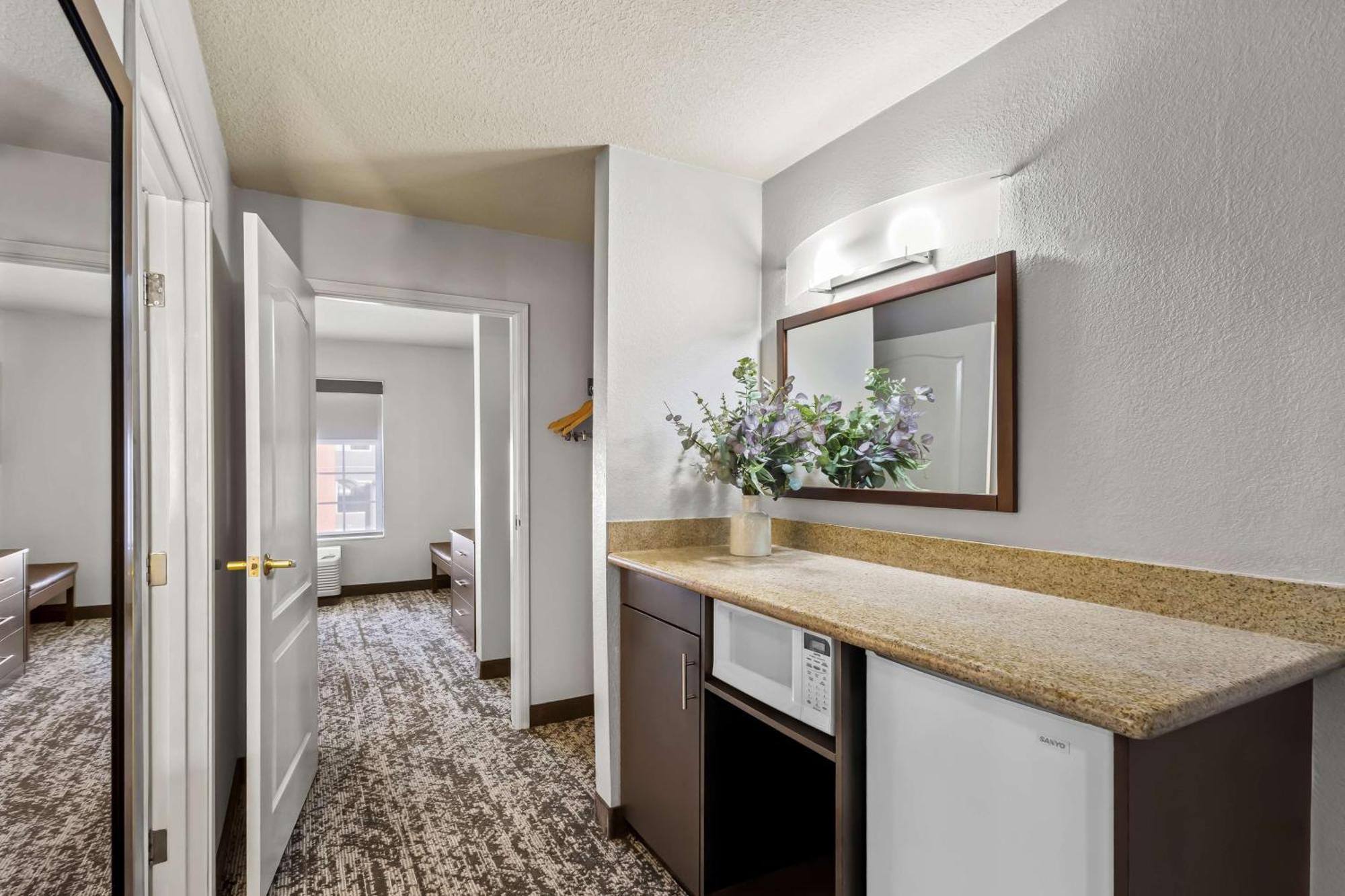 Best Western Fort Wayne Inn & Suites North מראה חיצוני תמונה